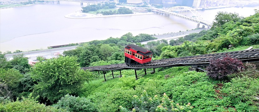 The Duquesne Incline Lift Ride